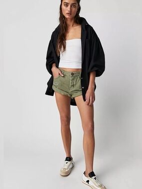 ONE TEASPOON OLIVE GREEN MILITARY ARMY BANDITS HIGH WAIST SHORTS SIZE 24